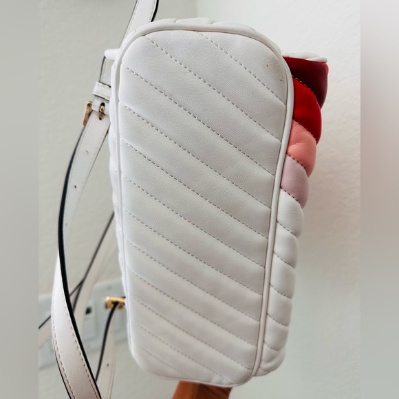 🛑SOLD🛑 Michael Kors Abbey Red/Pink Medium Quilted - Picture 6 of 9